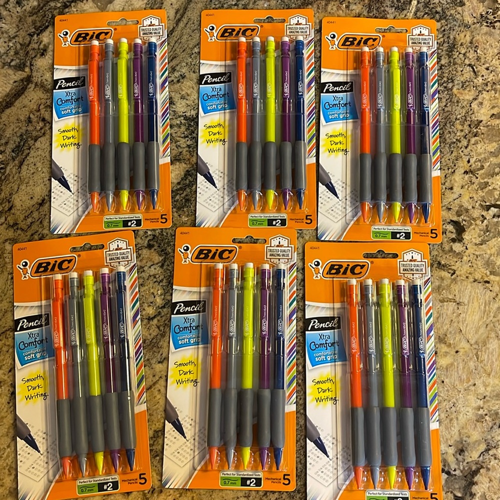 (6) NEW packs of (5) .7mm mechanical xtra soft comfort grip mechanical = 30 qty